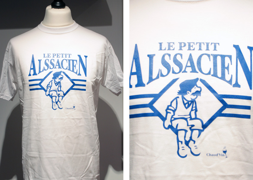 T-shirt sérigraphie 1 couleur encre plastisol bleu. Design Seppi Schmitt